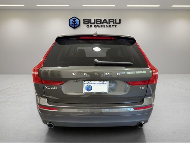 Used 2021 Volvo XC60 T5 Momentum w/ Premium Package image 4