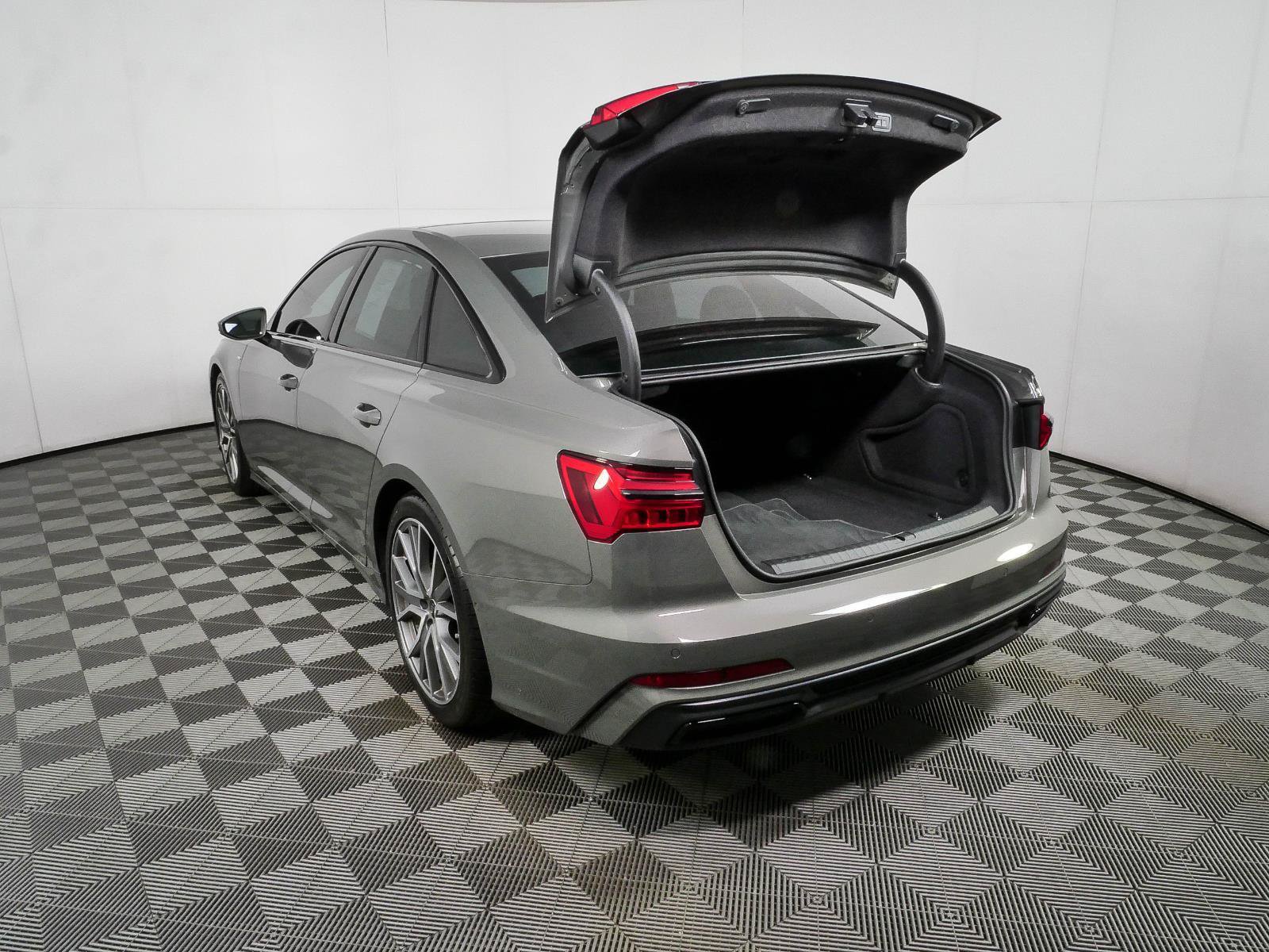Used 2023 Audi A6 3.0T Prestige w/ Prestige Package AWD/4WD image 34