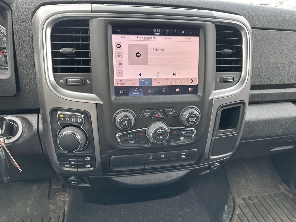 Used 2022 RAM 1500 Classic Warlock w/ Electronics Group AWD/4WD image 9