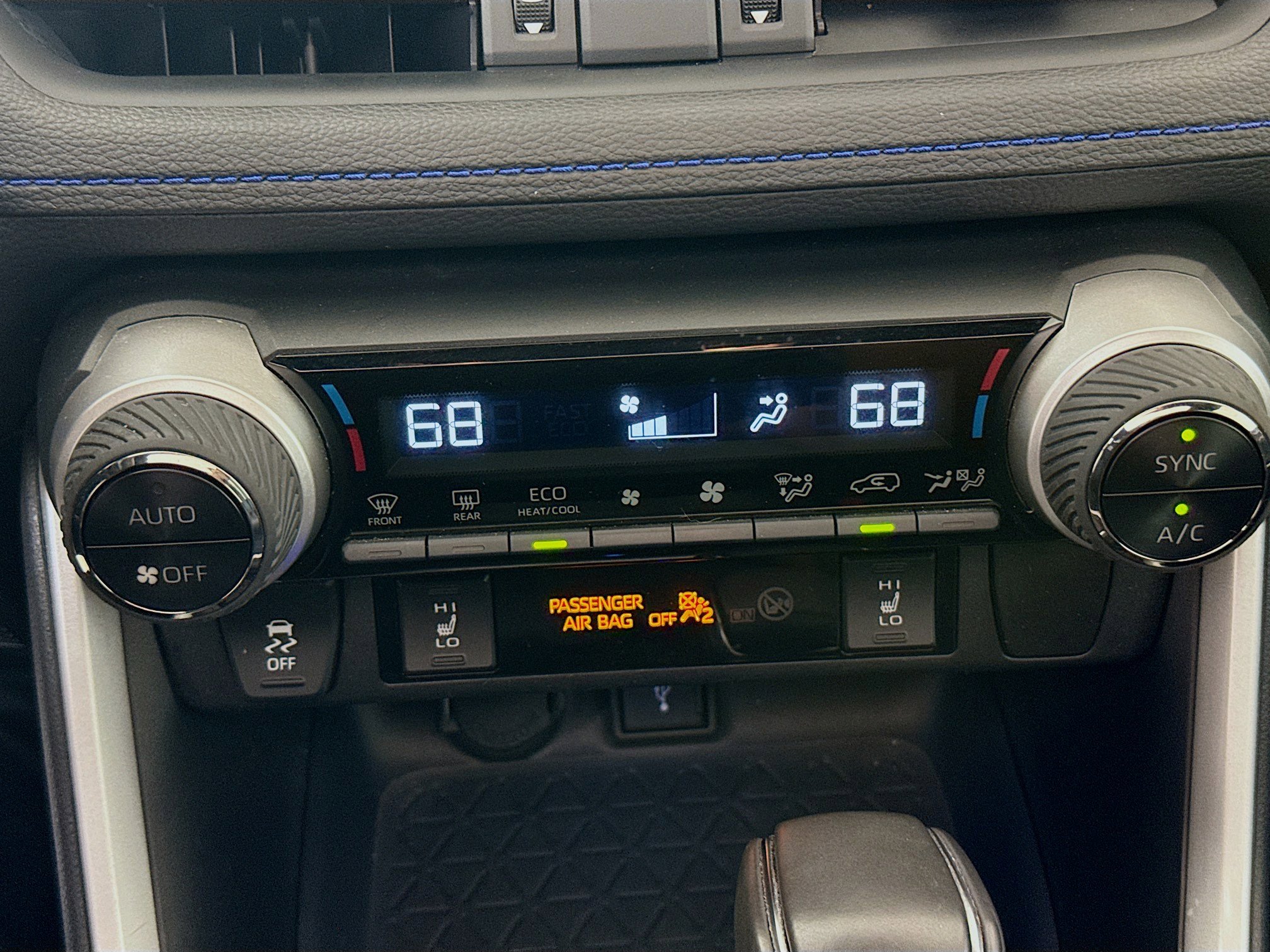 Used 2021 Toyota RAV4 XSE w/ Protection Package (TMS) image 17