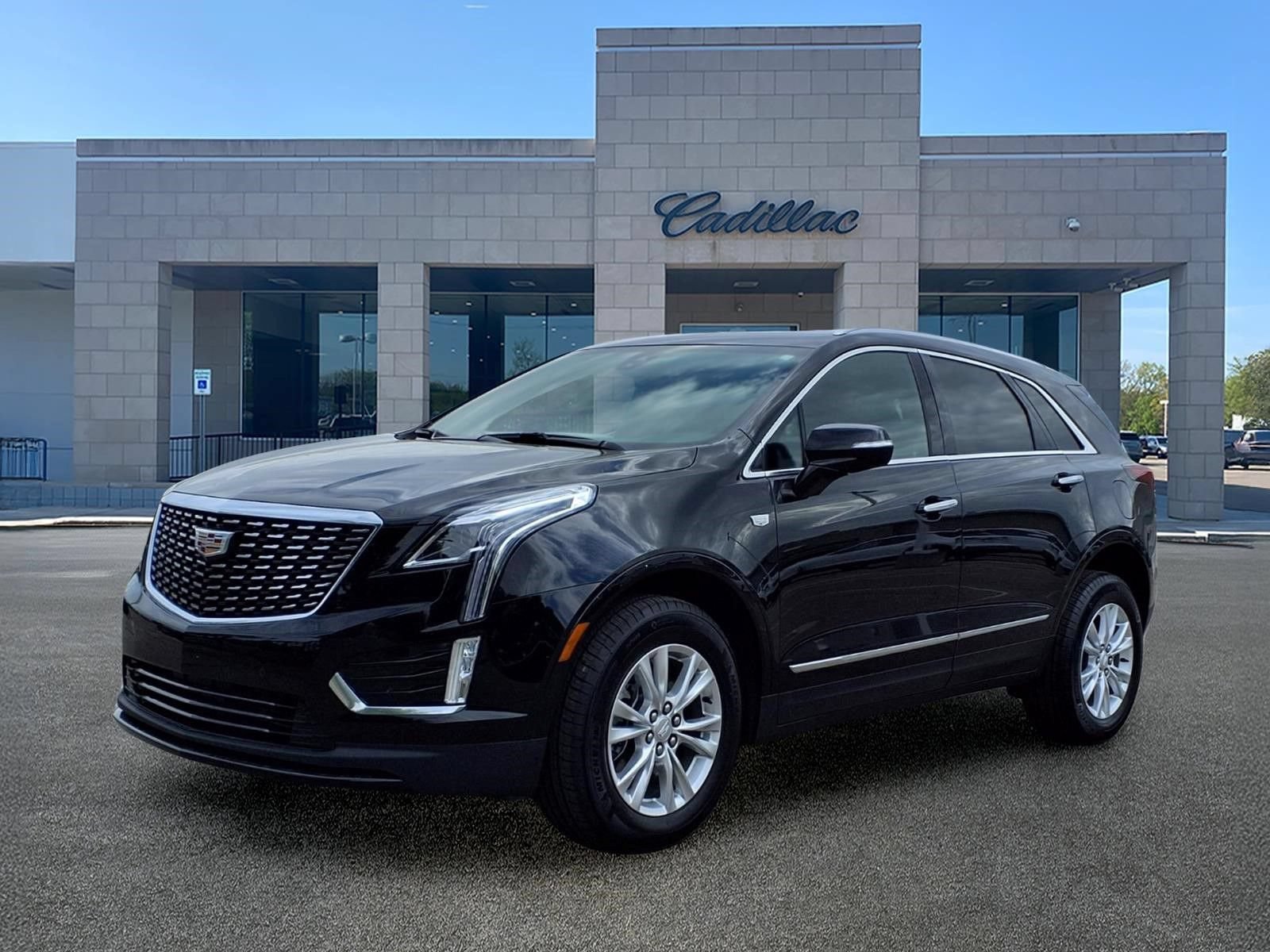 New 2026 Cadillac XT5 Luxury w/ LPO, Floor Liner Package AWD/4WD 360° Tour