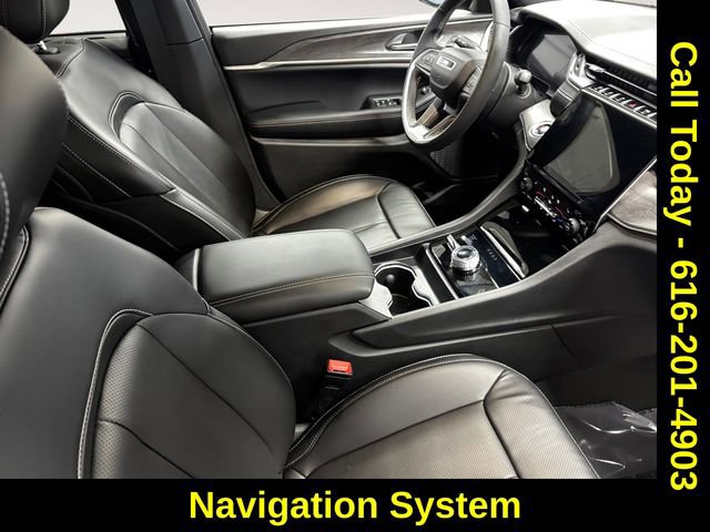 Used 2024 Jeep Grand Cherokee L Limited w/ Luxury Tech Group II image 4