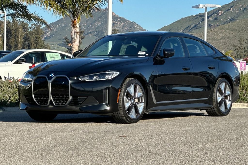 Used 2023 BMW i4 eDrive35 w/ Premium Package image 7