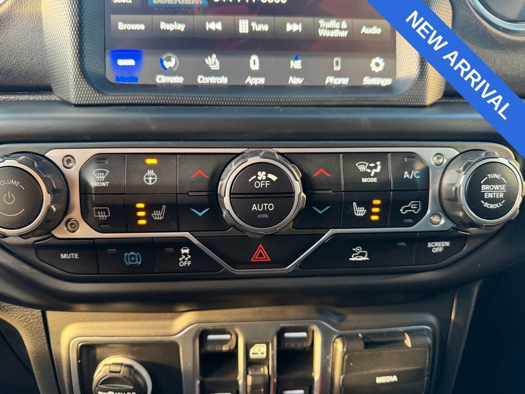 Used 2023 Jeep Wrangler Unlimited Sahara w/ Cold Weather Group AWD/4WD image 16