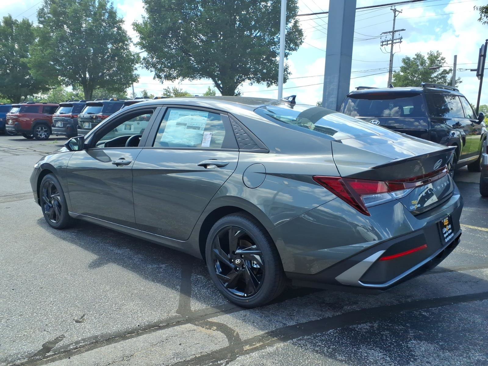 New 2026 Hyundai Elantra SEL Sport FWD image 8