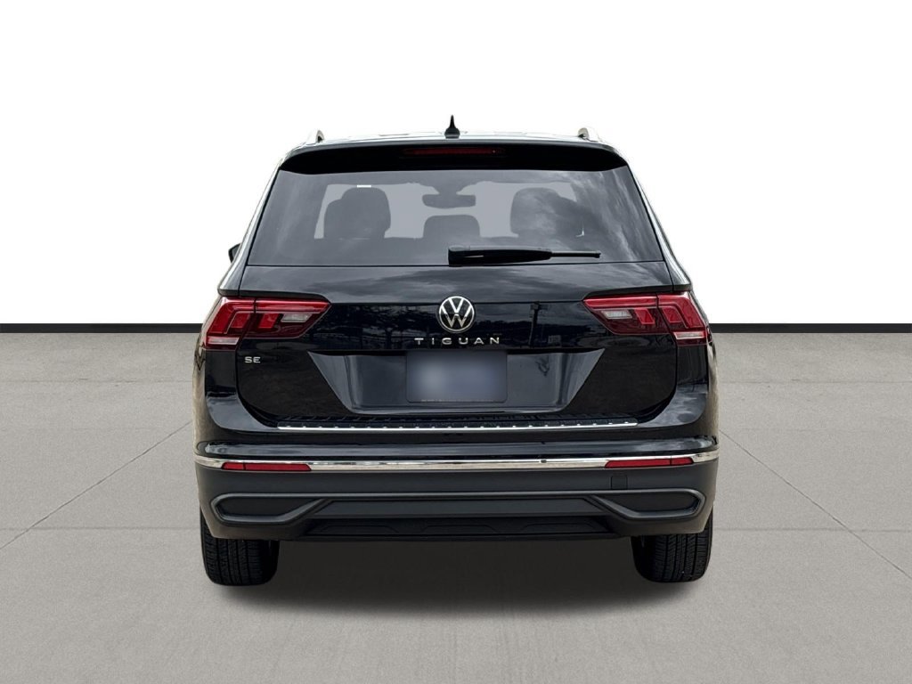 Used 2024 Volkswagen Tiguan SE FWD image 13