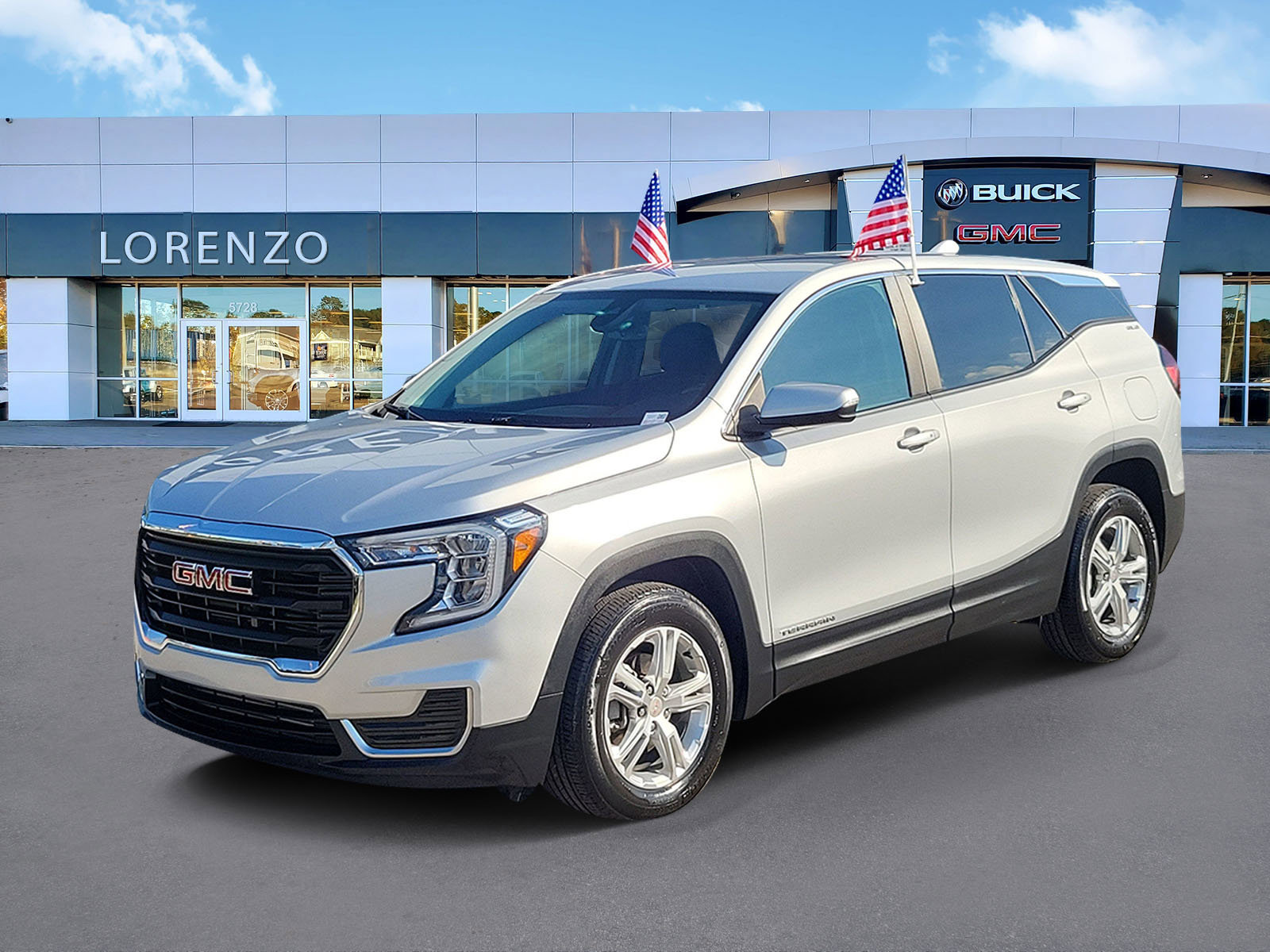 Used 2022 GMC Terrain SLE image 1