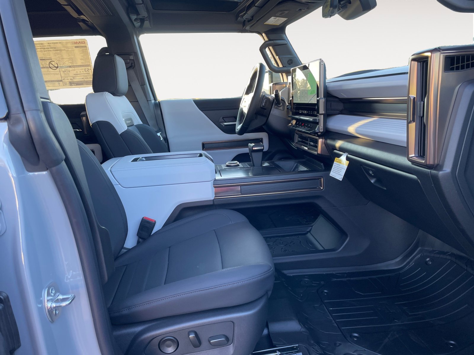 New 2025 GMC Hummer EV 2X image 15