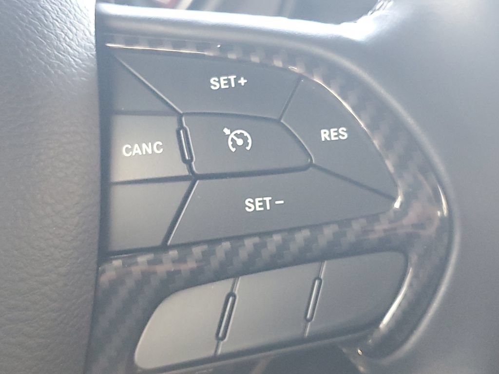 Used 2018 Dodge Challenger SXT RWD image 28