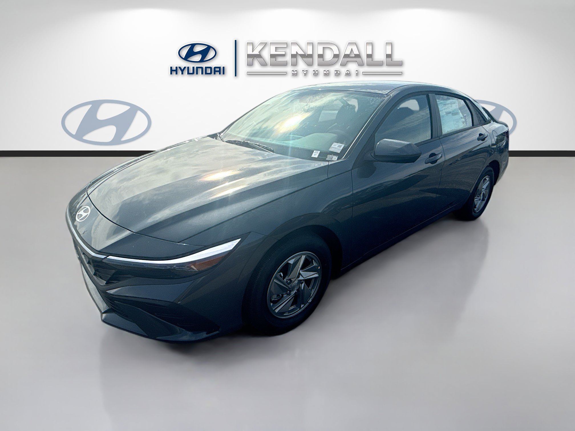New 2026 Hyundai Elantra SE FWD image 3