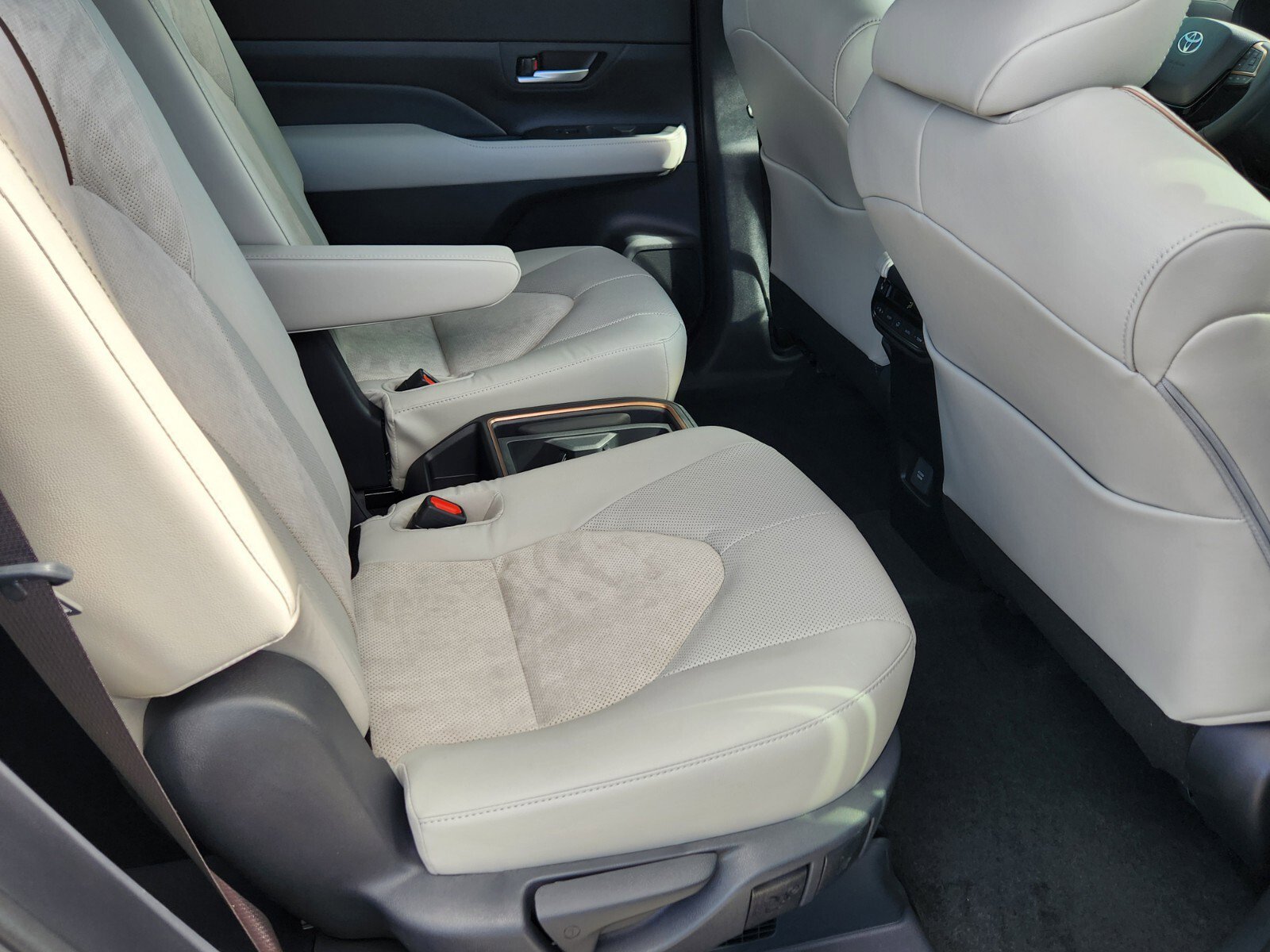 New 2026 Toyota Grand Highlander AWD Hybrid image 11