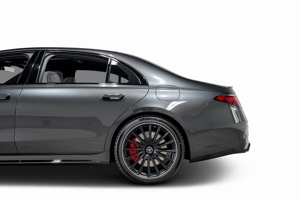 Used 2025 Mercedes-Benz S 63 AMG S image 30