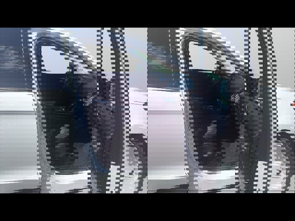 Used 2022 Ford Edge SE image 19