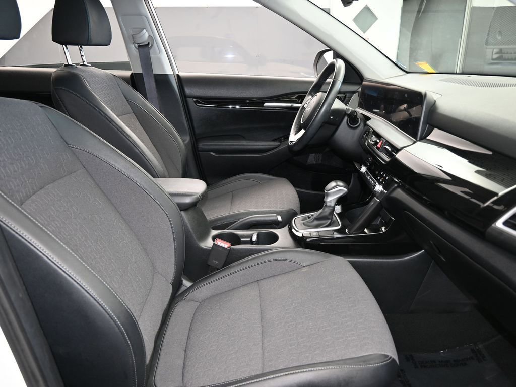 Used 2024 Kia Seltos S image 29