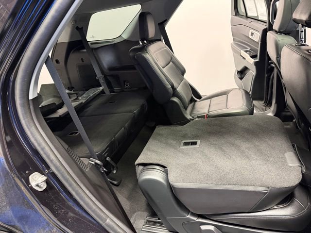 Used 2021 Ford Explorer Limited w/ Hybrid Equipment Group 310A AWD/4WD image 25