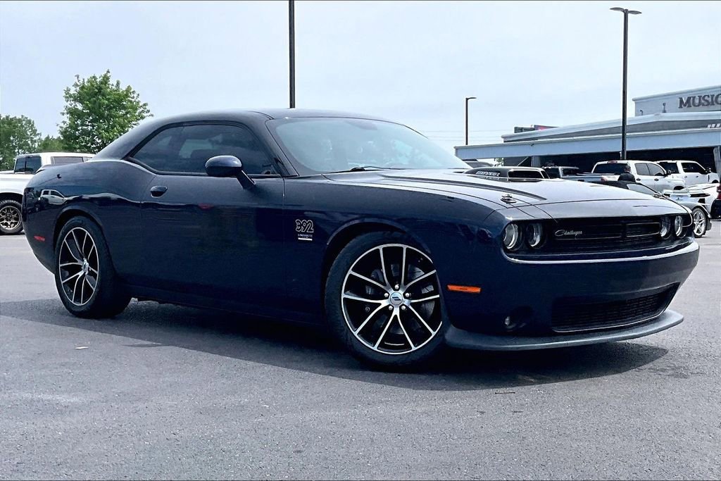 Used 2017 Dodge Challenger R/T Scat Pack RWD image 39
