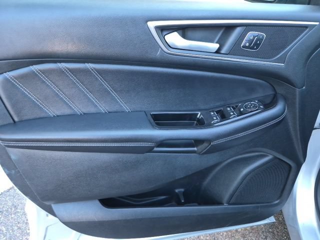 Used 2016 Ford Edge Sport w/ Equipment Group 401A AWD/4WD image 16