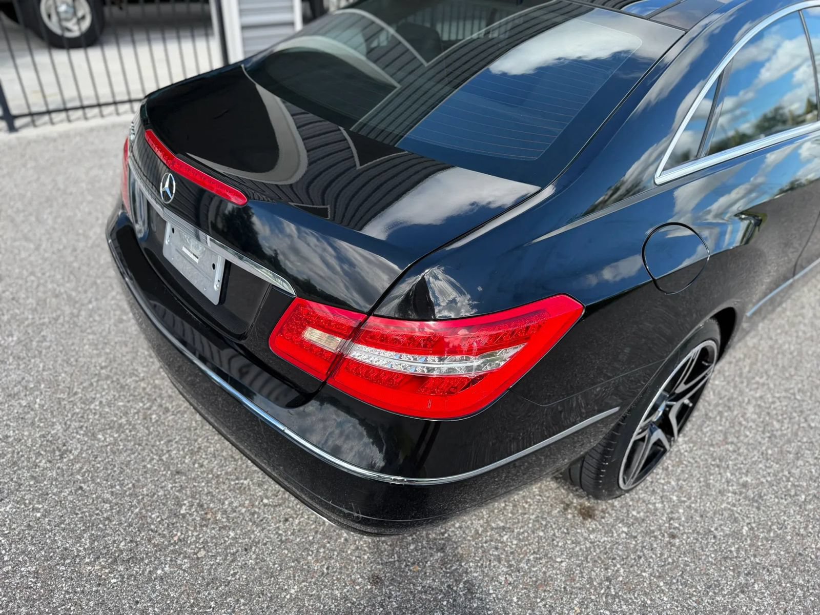 Used 2010 Mercedes-Benz E 350 Coupe image 9