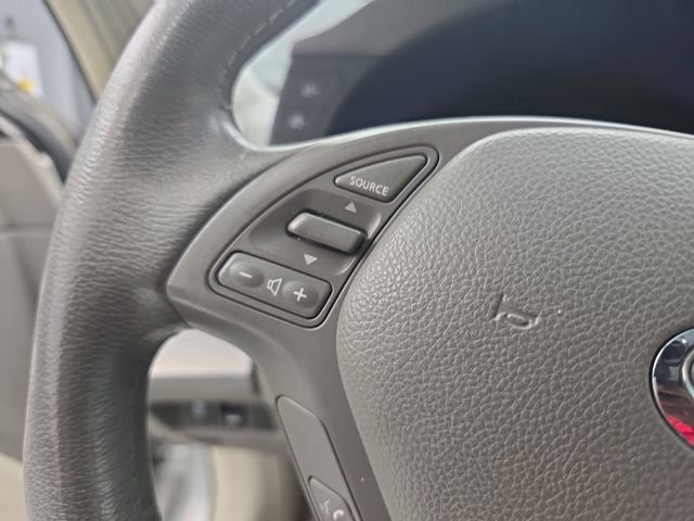 Used 2015 INFINITI Q40 w/ Moonroof Package image 39