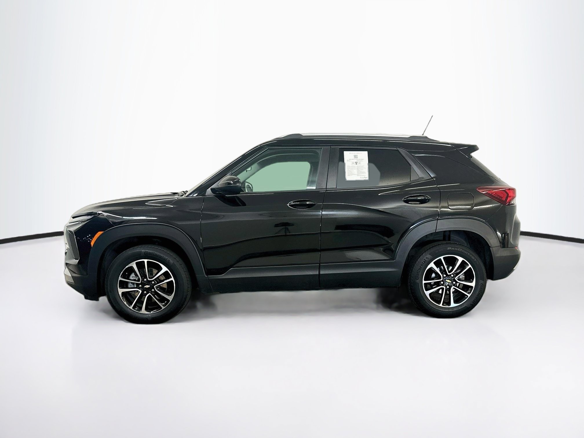 Used 2025 Chevrolet TrailBlazer LT AWD/4WD image 4