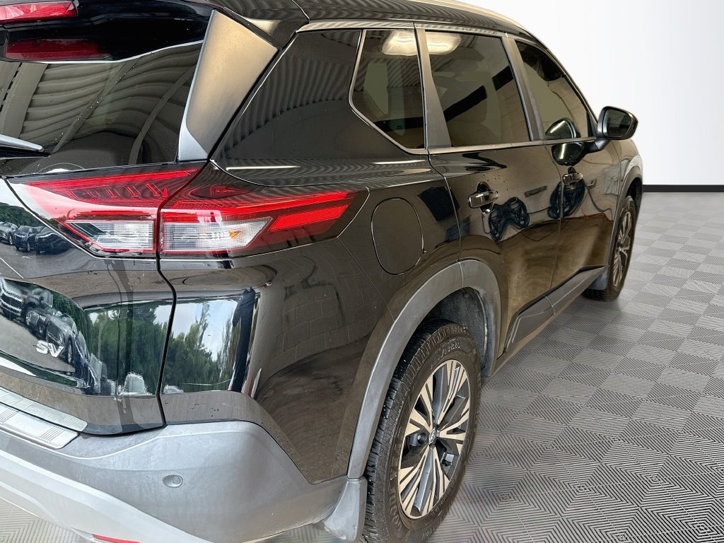 Used 2023 Nissan Rogue SV w/ SV Premium B Package FWD image 6