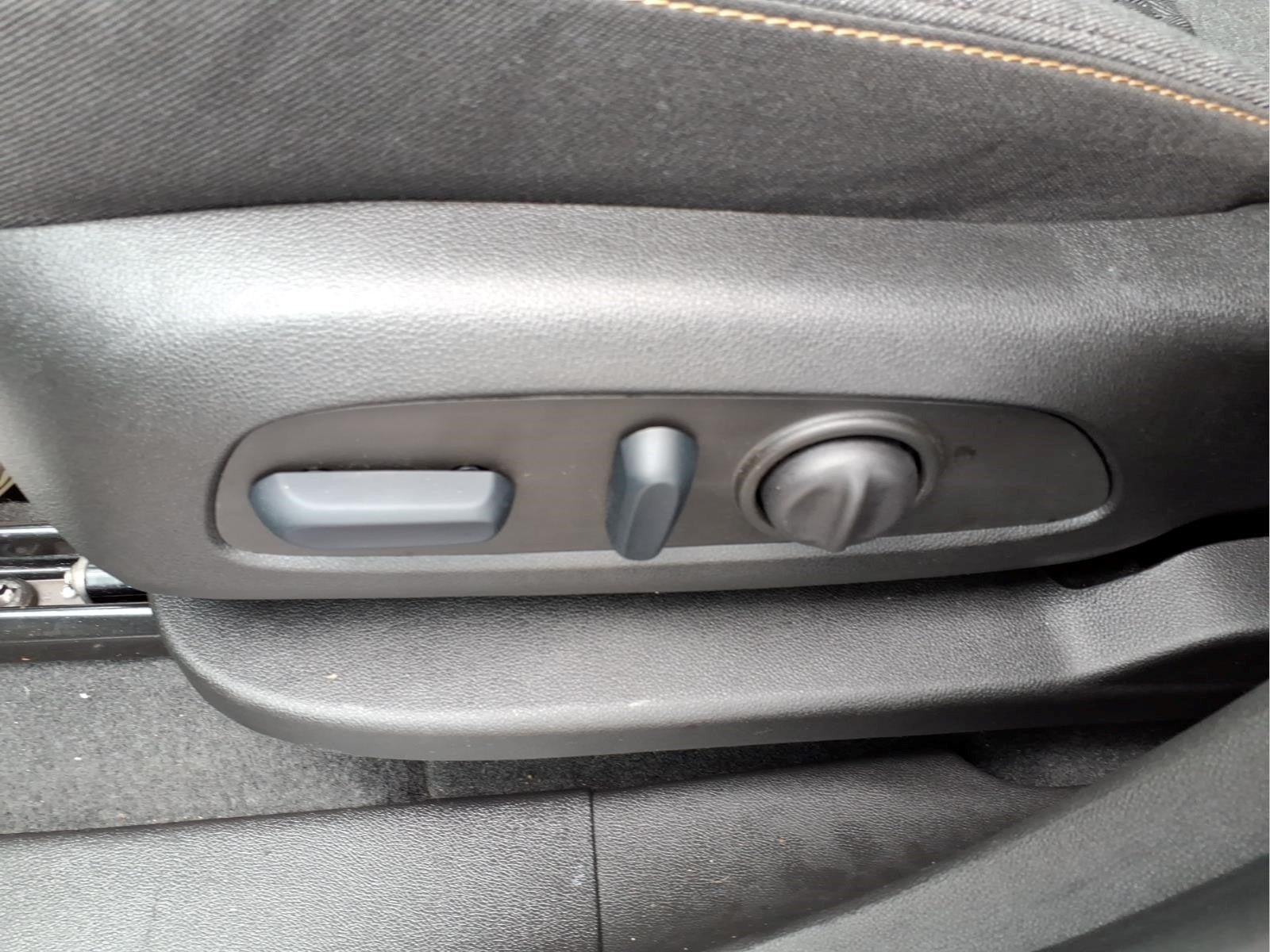 Used 2024 Chevrolet Equinox LT FWD image 13