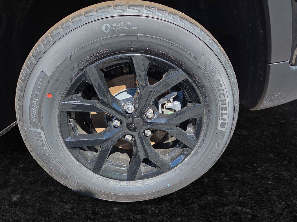 New 2026 Jeep Grand Cherokee Altitude AWD/4WD image 22