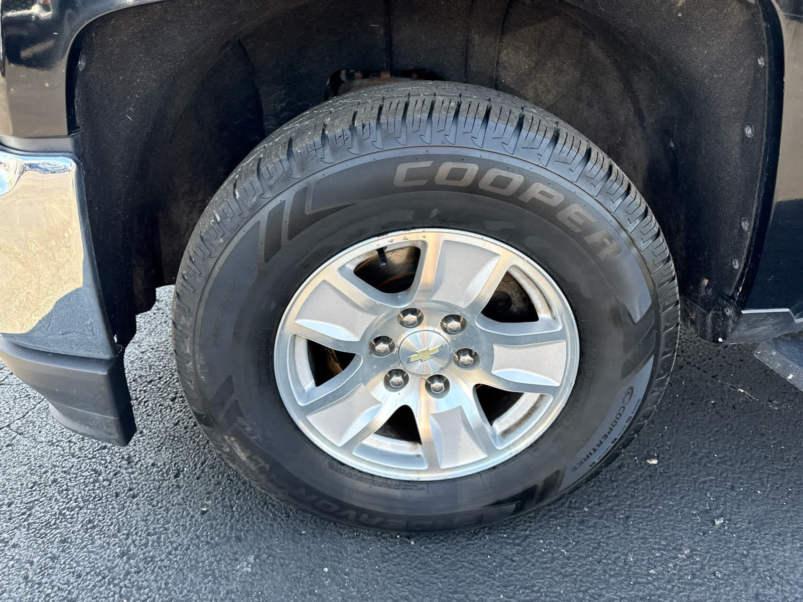 Used 2017 Chevrolet Silverado 1500 LT AWD/4WD image 9