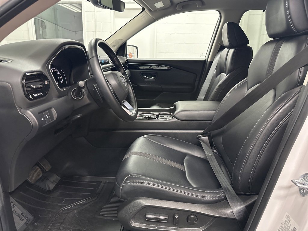 Used 2025 Honda Pilot Touring image 19