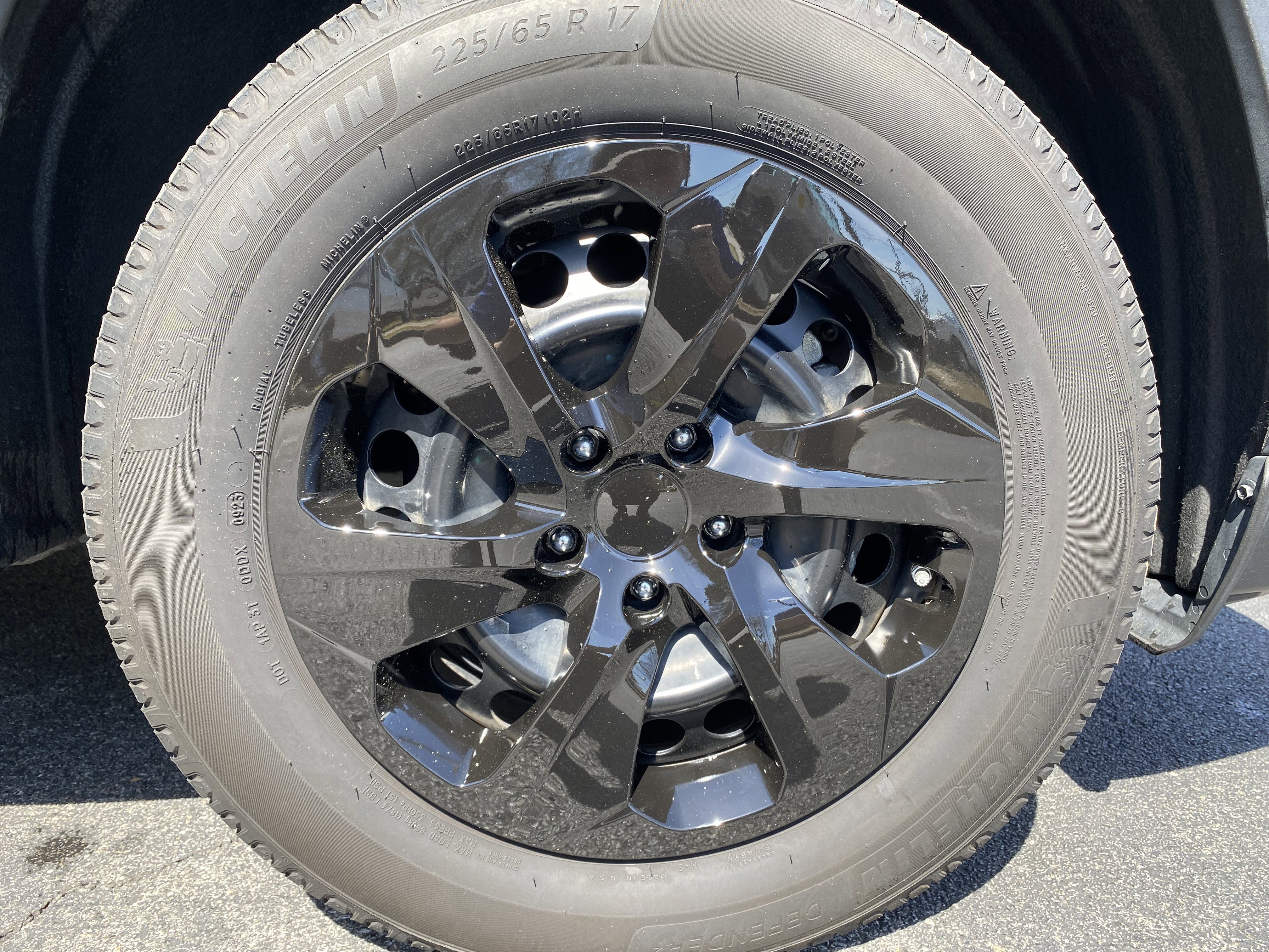 Used 2021 Toyota RAV4 LE image 39