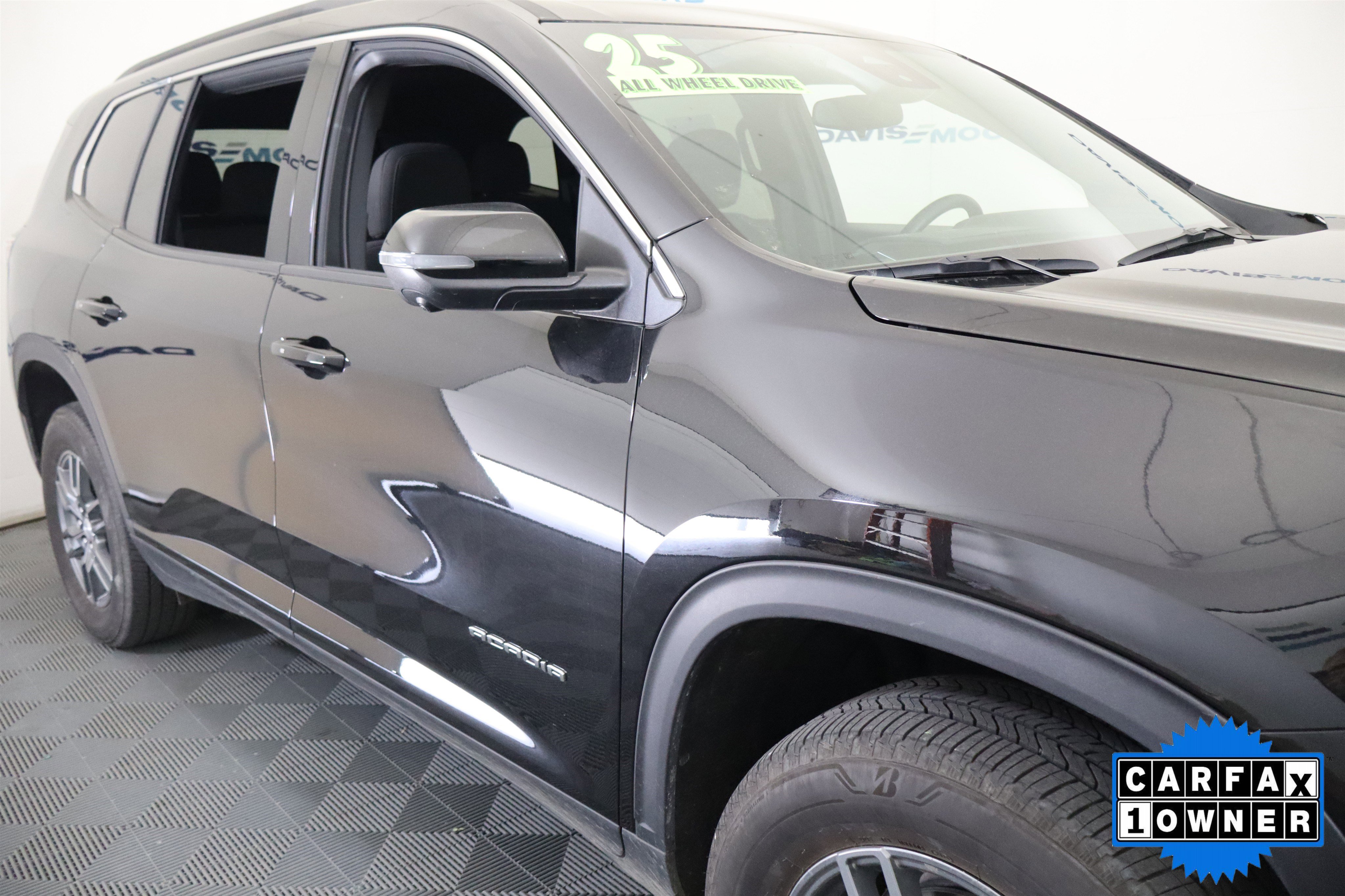 Used 2025 GMC Acadia Elevation AWD/4WD image 4