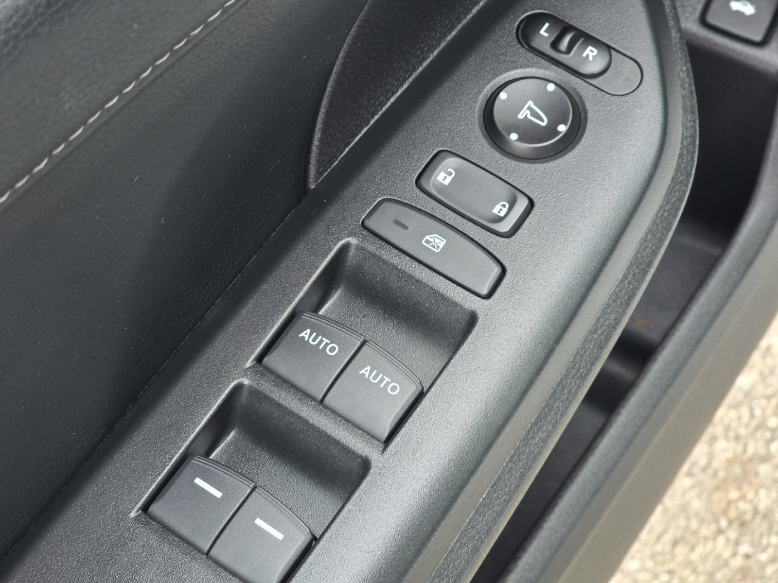 Used 2020 Honda Civic EX-L image 22
