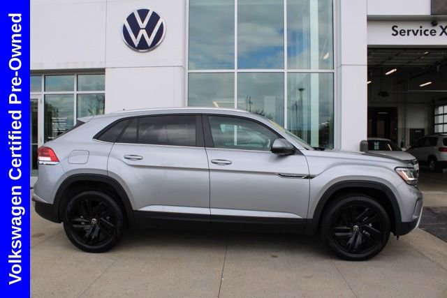Used 2023 Volkswagen Atlas Cross Sport SE w/ Black Wheel Package AWD/4WD image 5
