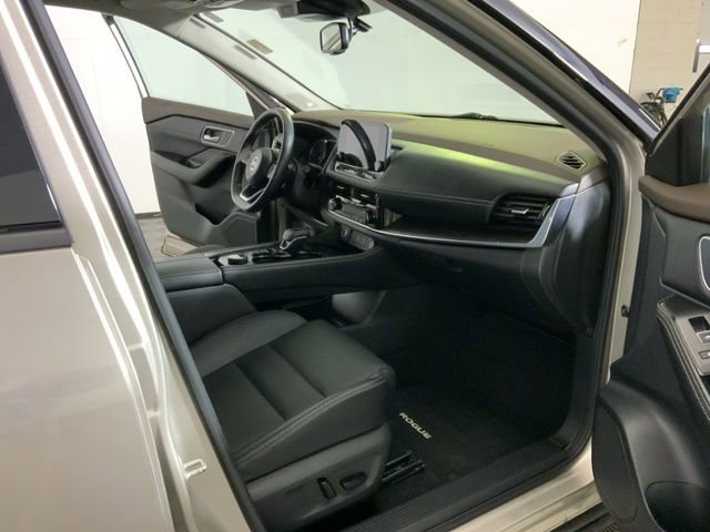 Used 2021 Nissan Rogue SL w/ Premium Package image 26