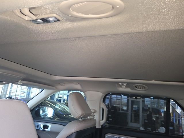 Used 2020 Ford Explorer Limited w/ Class III Trailer Tow Package image 23