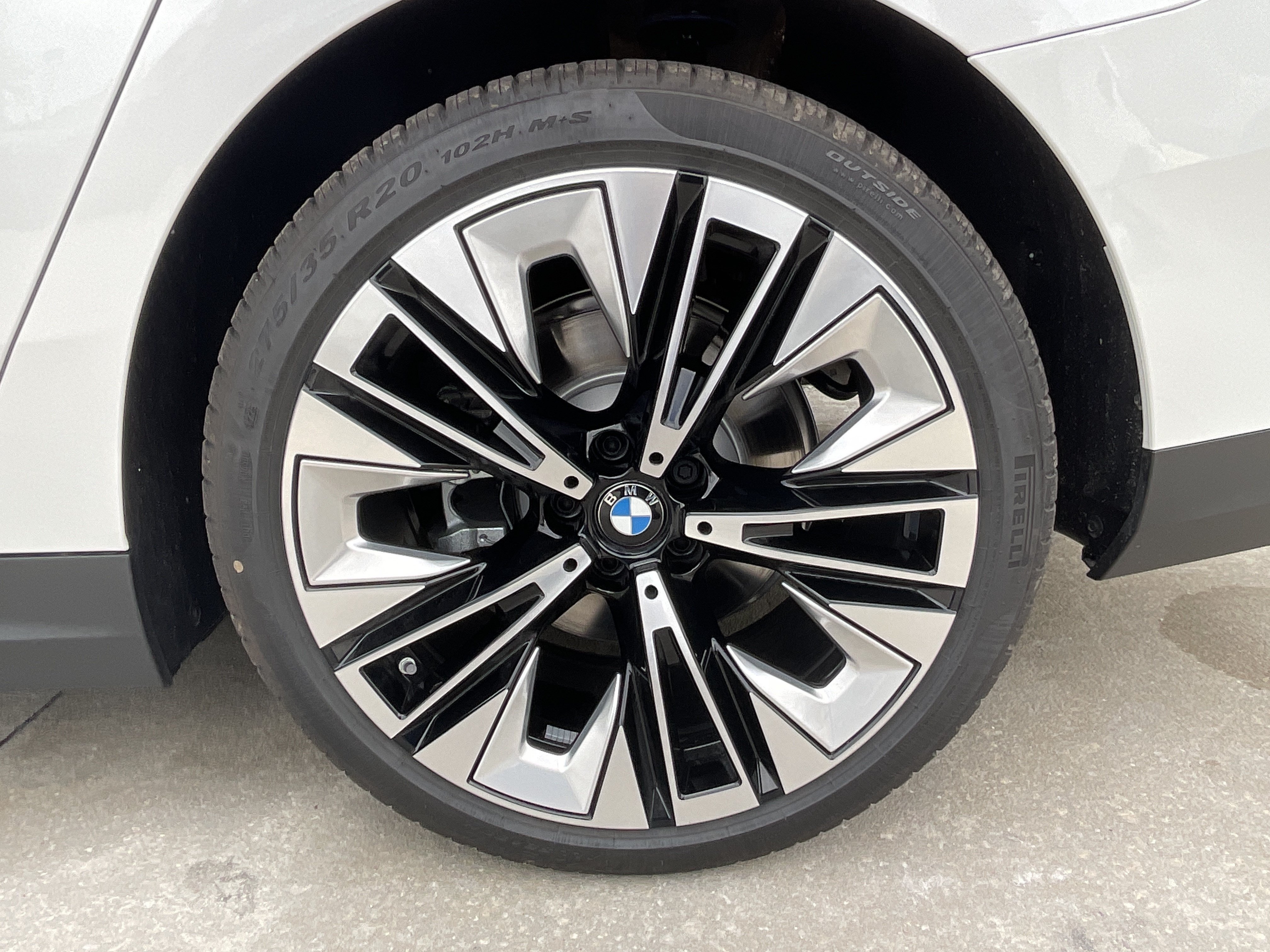 New 2026 BMW 530i w/ Premium Package RWD image 7