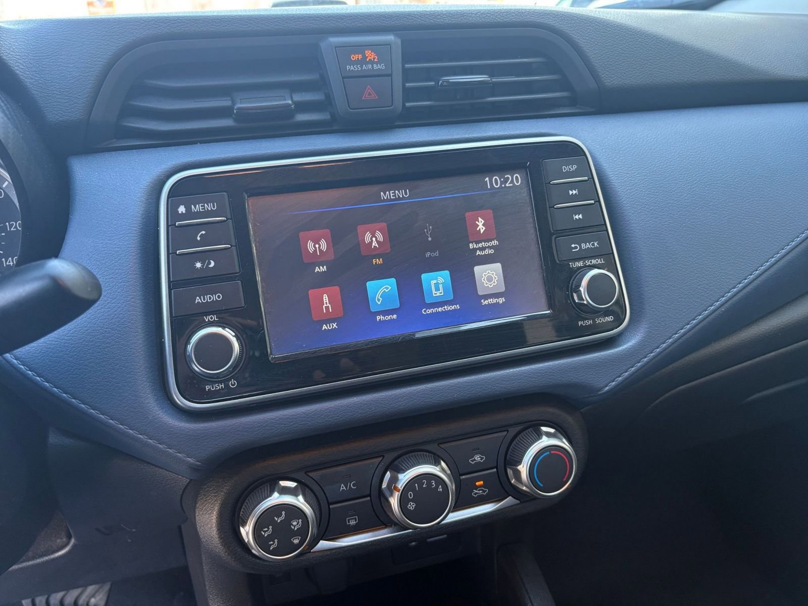 Used 2025 Nissan Versa SV image 20