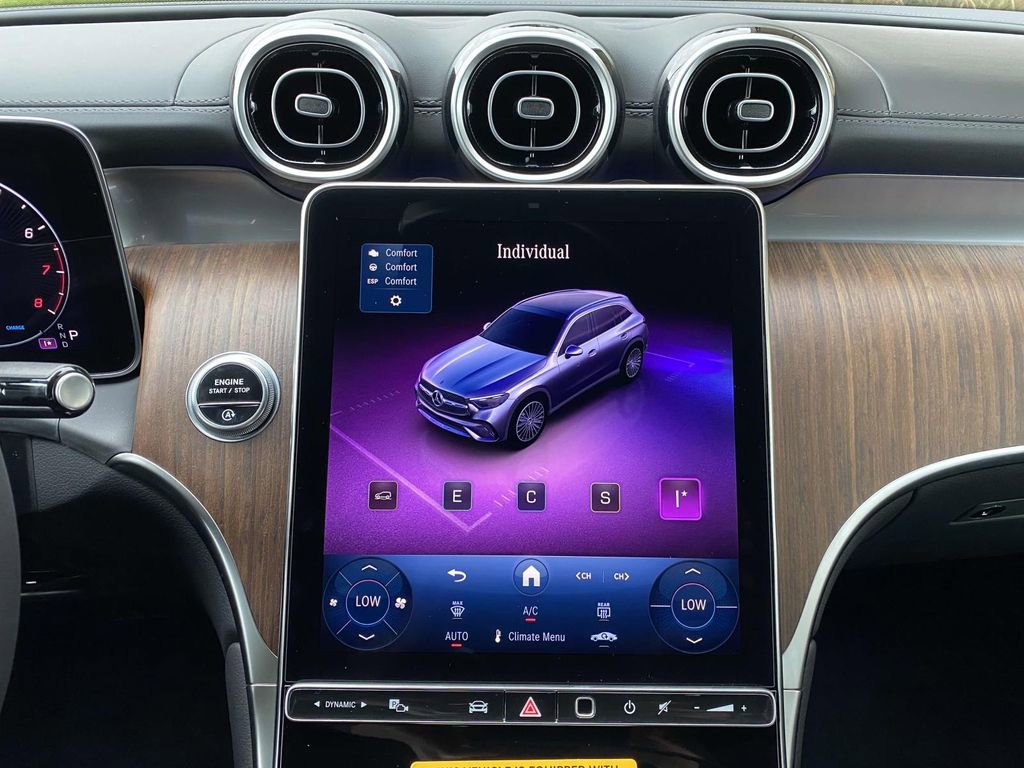 Certified 2025 Mercedes-Benz GLC 300 4MATIC image 34