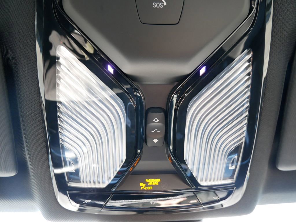 Used 2020 BMW 330i xDrive Sedan w/ M Sport Package AWD/4WD image 27