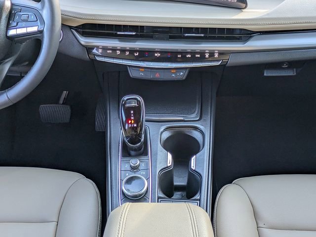 Certified 2024 Cadillac XT4 Luxury image 16