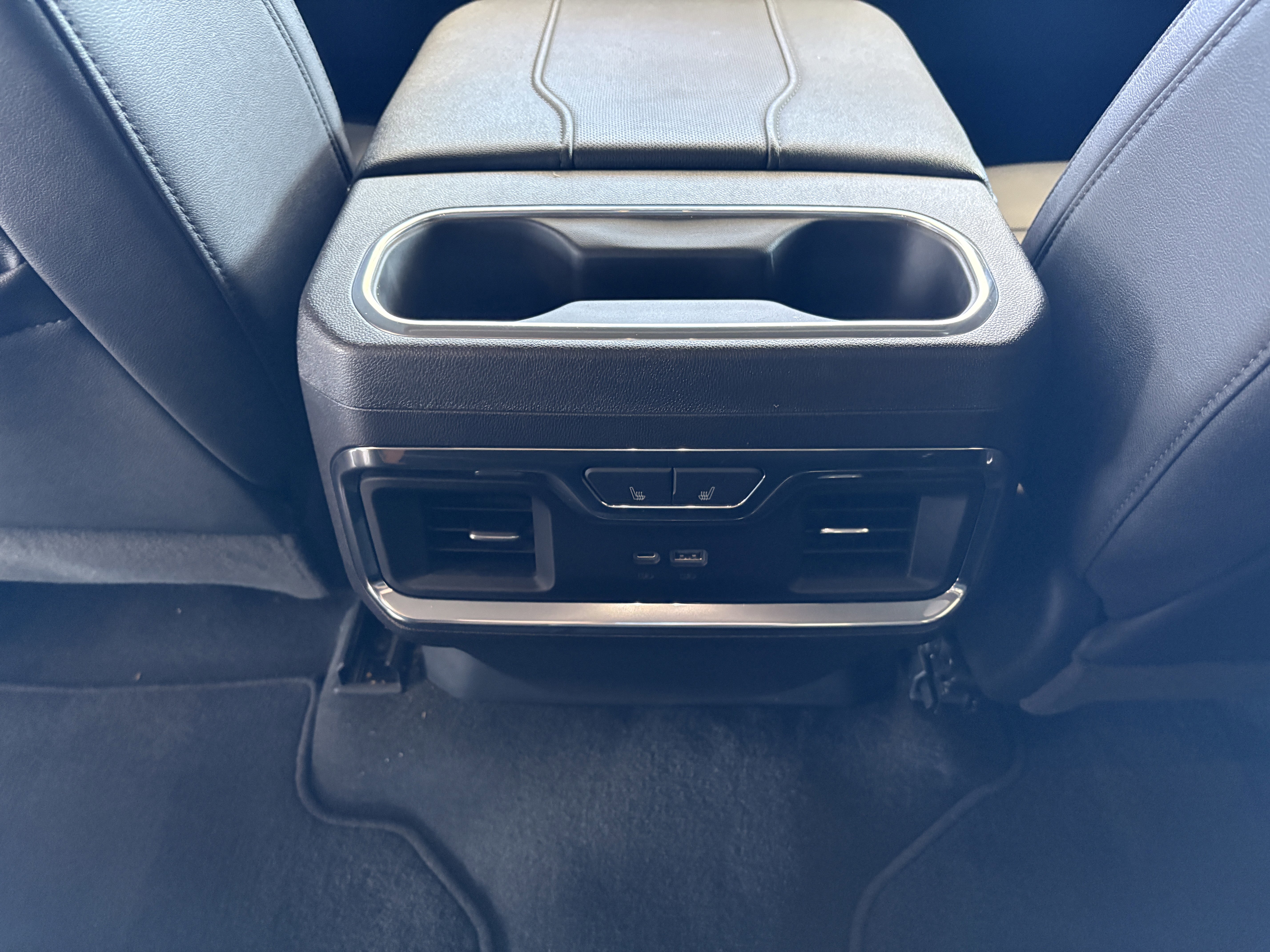 Used 2024 GMC Sierra 1500 SLT w/ SLT Premium Plus Package image 21