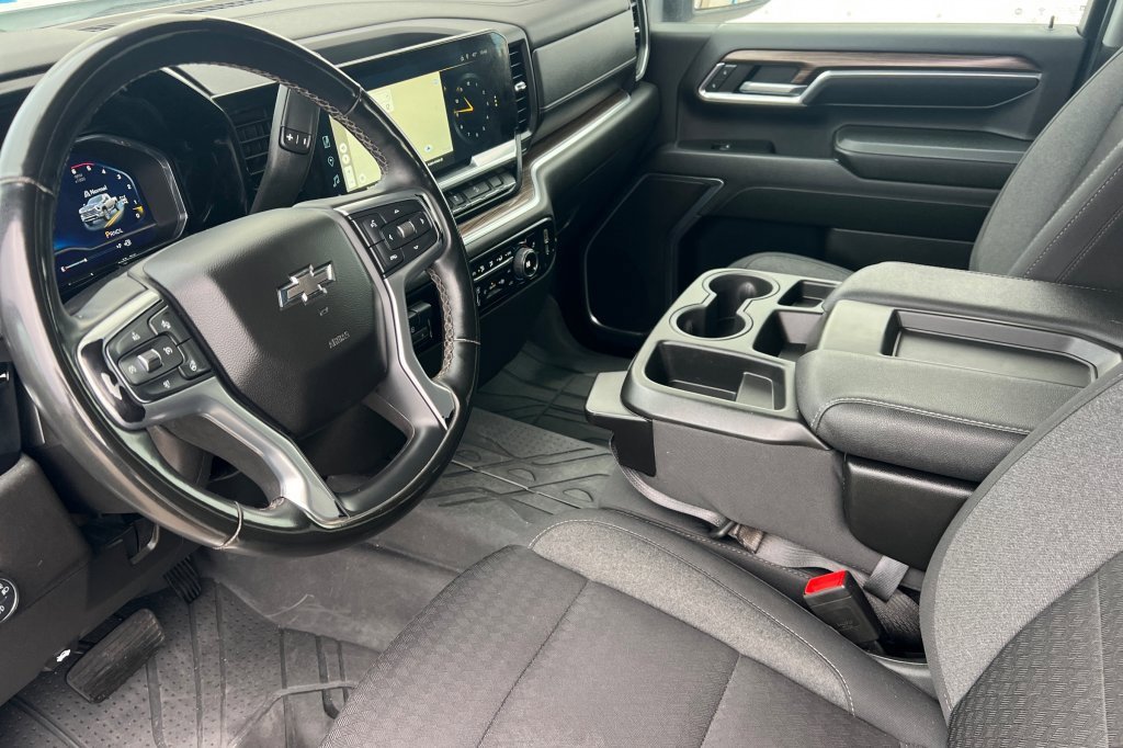 Used 2024 Chevrolet Silverado 3500 LT w/ Z71 Sport Edition image 7