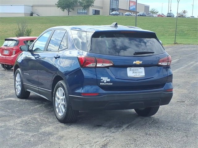 Used 2023 Chevrolet Equinox LS w/ LS Convenience Package image 17