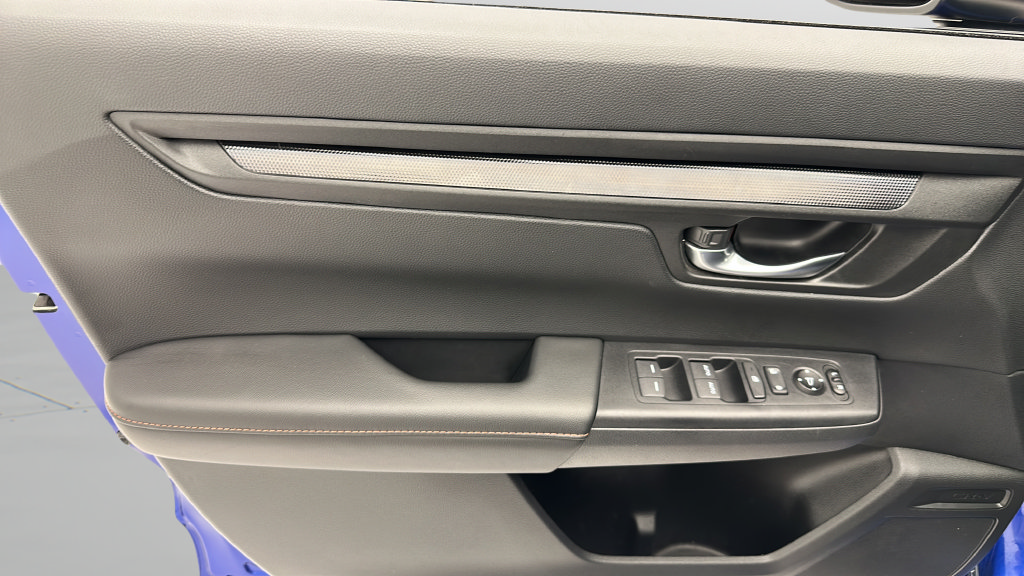 Used 2025 Honda CR-V Sport image 12