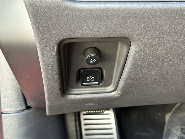 Used 2023 Chevrolet Corvette Stingray Convertible w/ Battery Protection Package image 16