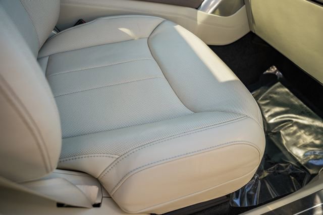 Used 2023 Land Rover Range Rover SE image 38