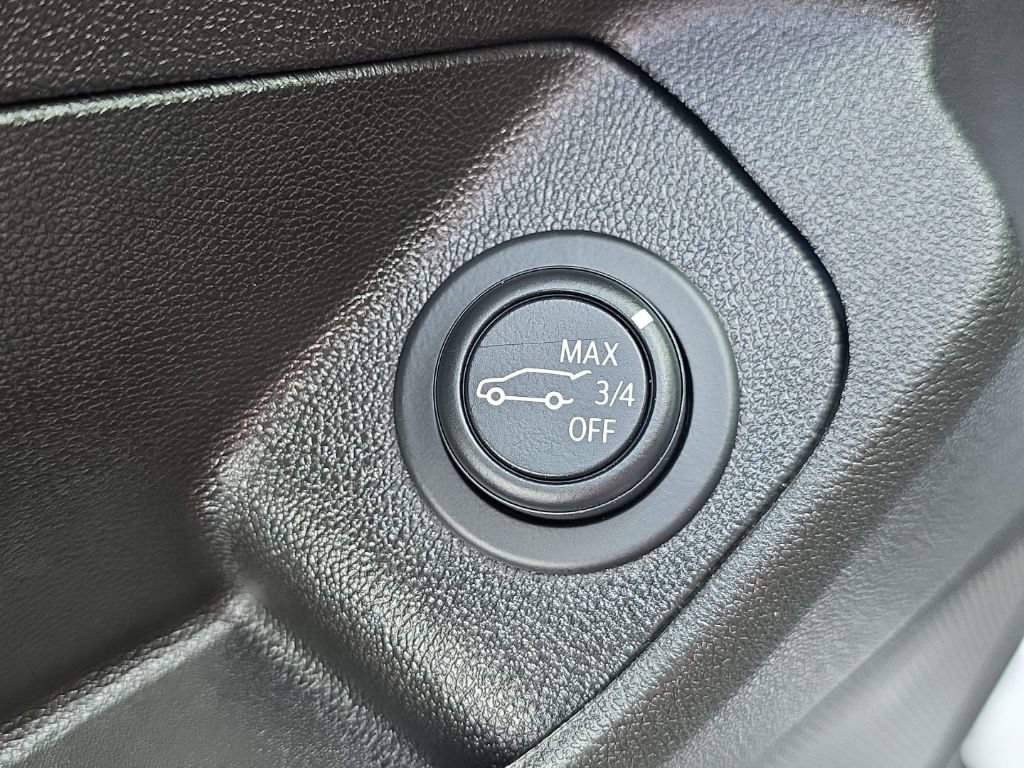 Used 2023 GMC Terrain Denali AWD/4WD image 26