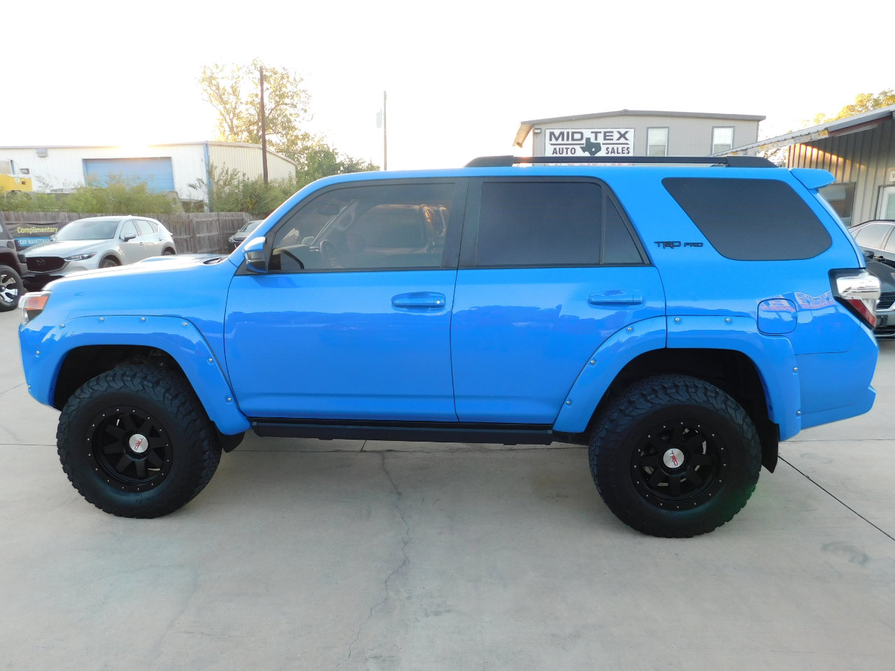 Used 2019 Toyota 4Runner TRD Off-Road Premium image 4