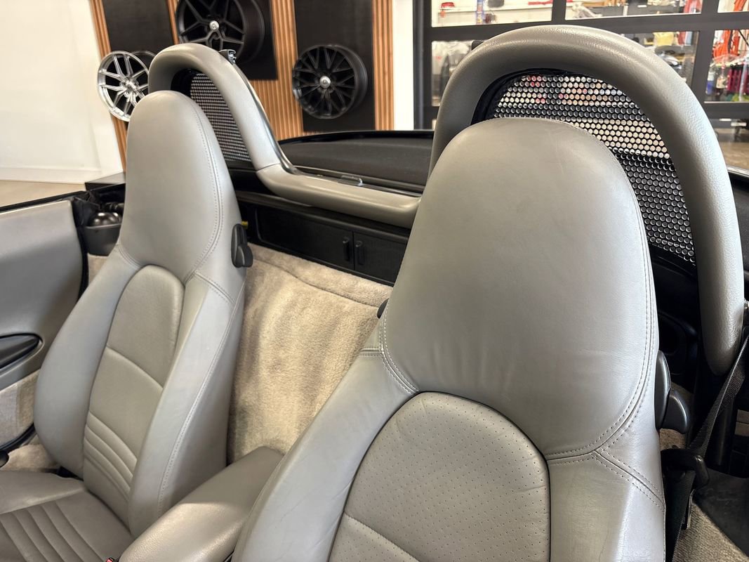 Used 2000 Porsche Boxster S image 44