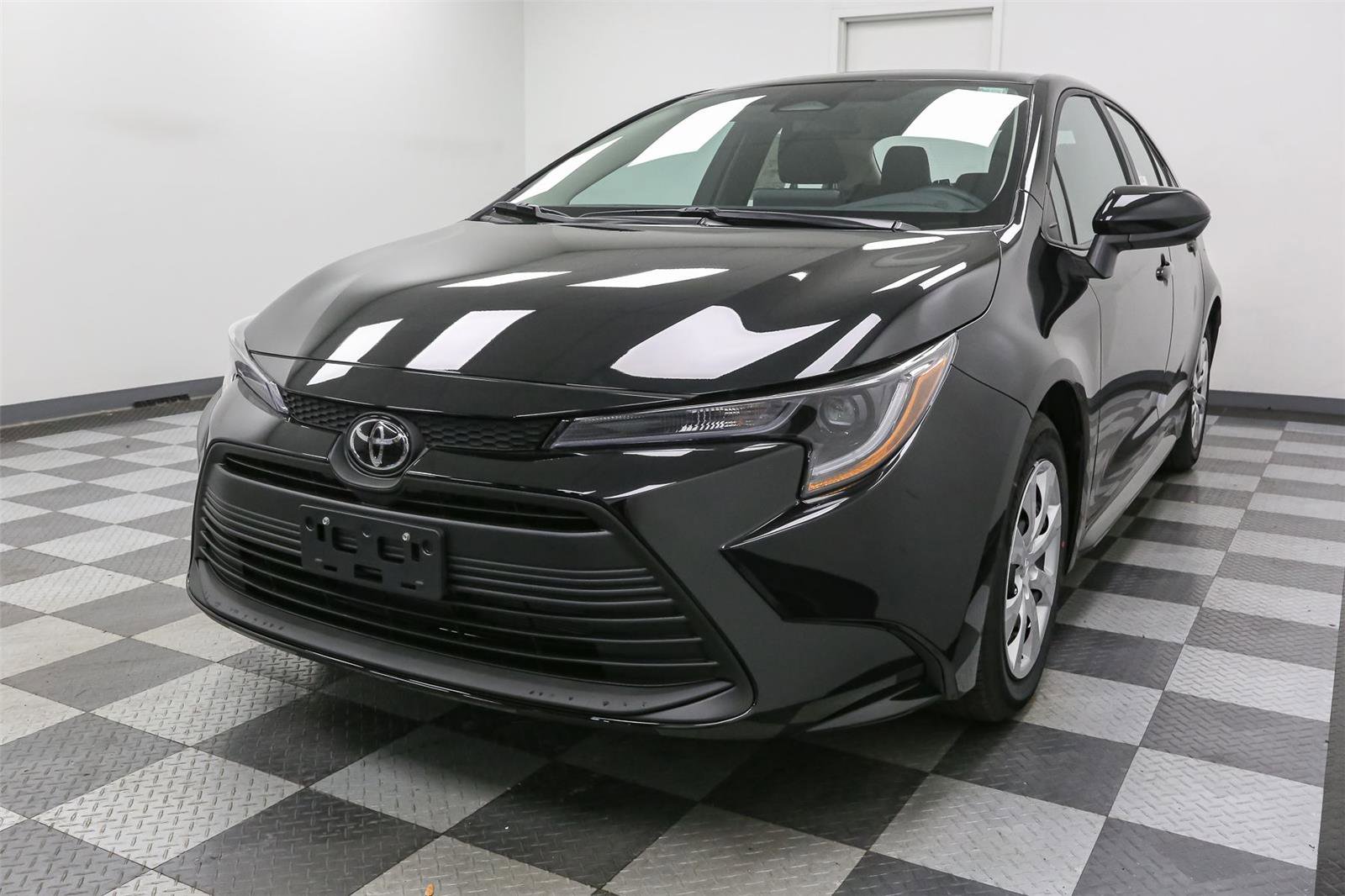 New 2026 Toyota Corolla LE FWD image 4